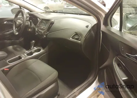 2018 Chevrolet Cruze Lt Auto z USA, uszkodzony, nr VIN 1G1BE5SM6J7217853